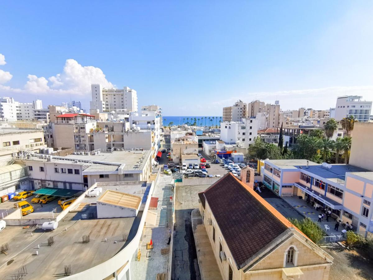 Sunny Daze Seaview Apartment Larnaca Dış mekan fotoğraf