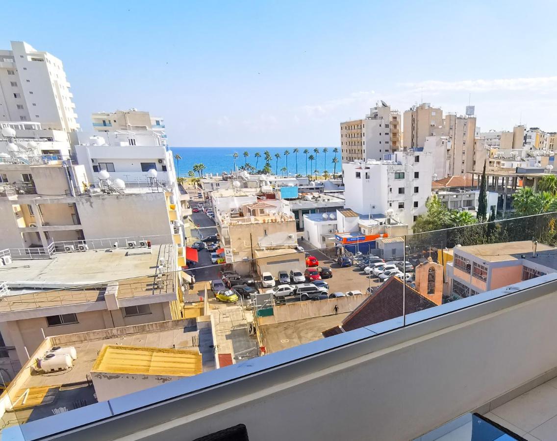 Sunny Daze Seaview Apartment Larnaca Dış mekan fotoğraf
